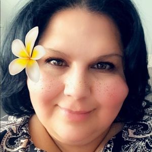 Meet your Posher, Lorena